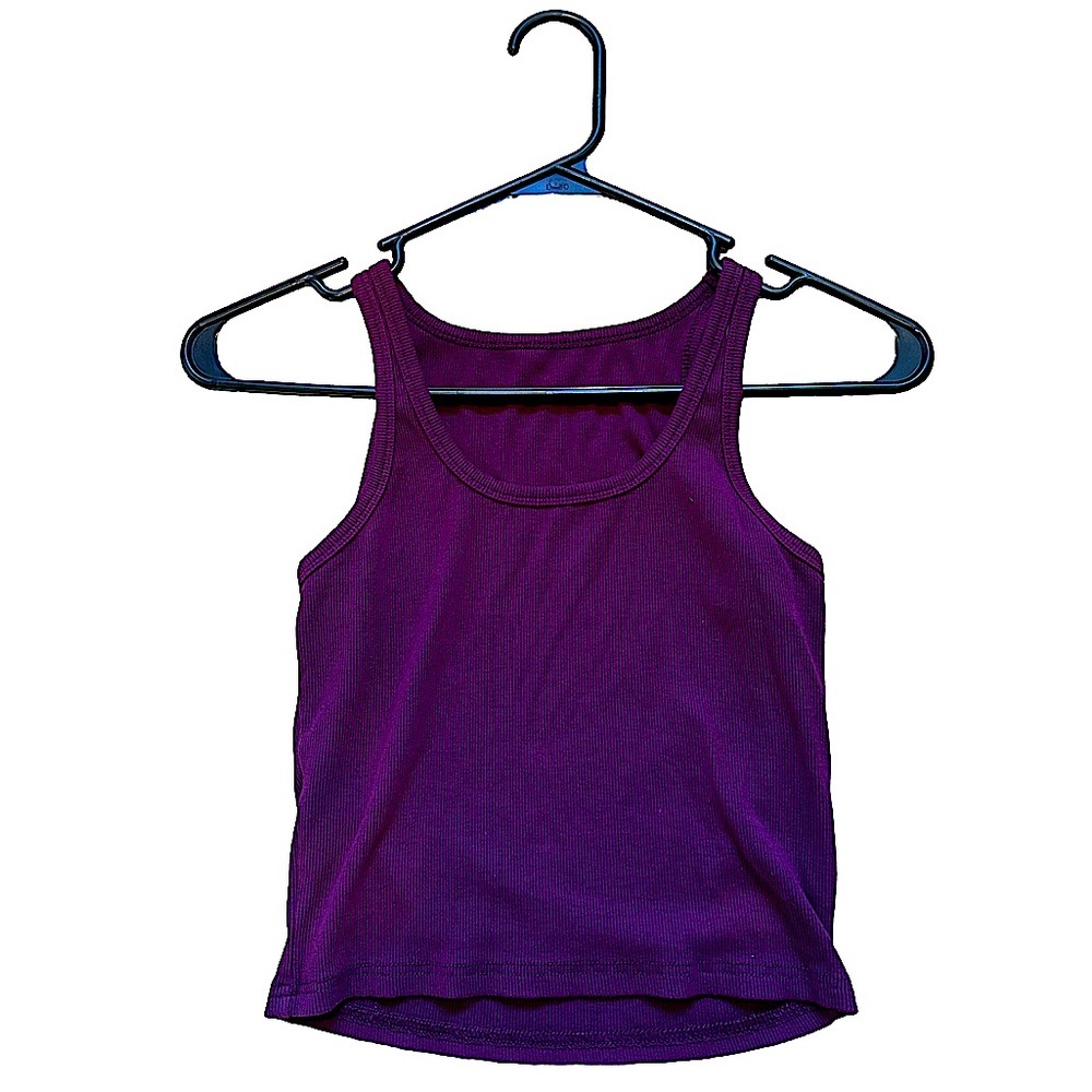 NWOT M berry ribbed knit crop tank top